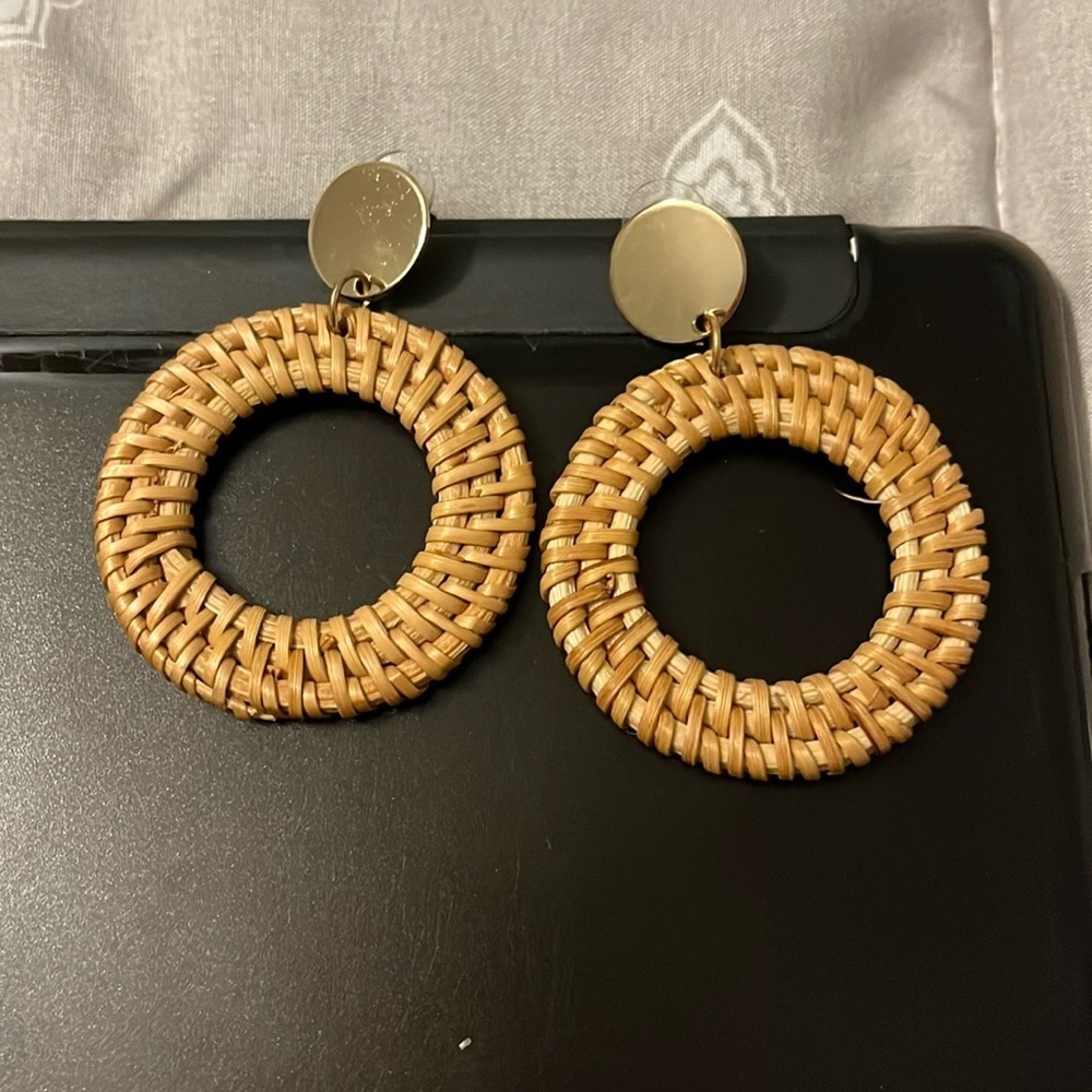 Tan Circle Dangle Earrings w/ Gold Stud